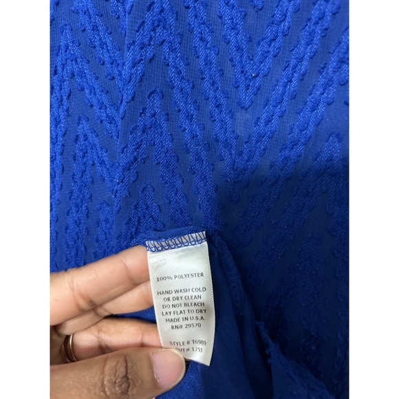 Mi ami  Royal Blue Chevron Textured Sheer V-Neck Blouse  Button Sleeve Detail - Picture 5 of 6